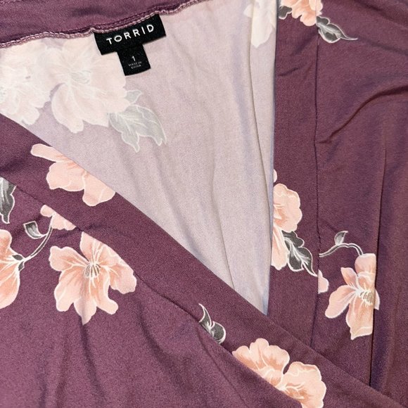 TORRID PURPLE FLORAL BABYDOLL TOP SIZE 1X - Picture 5 of 6